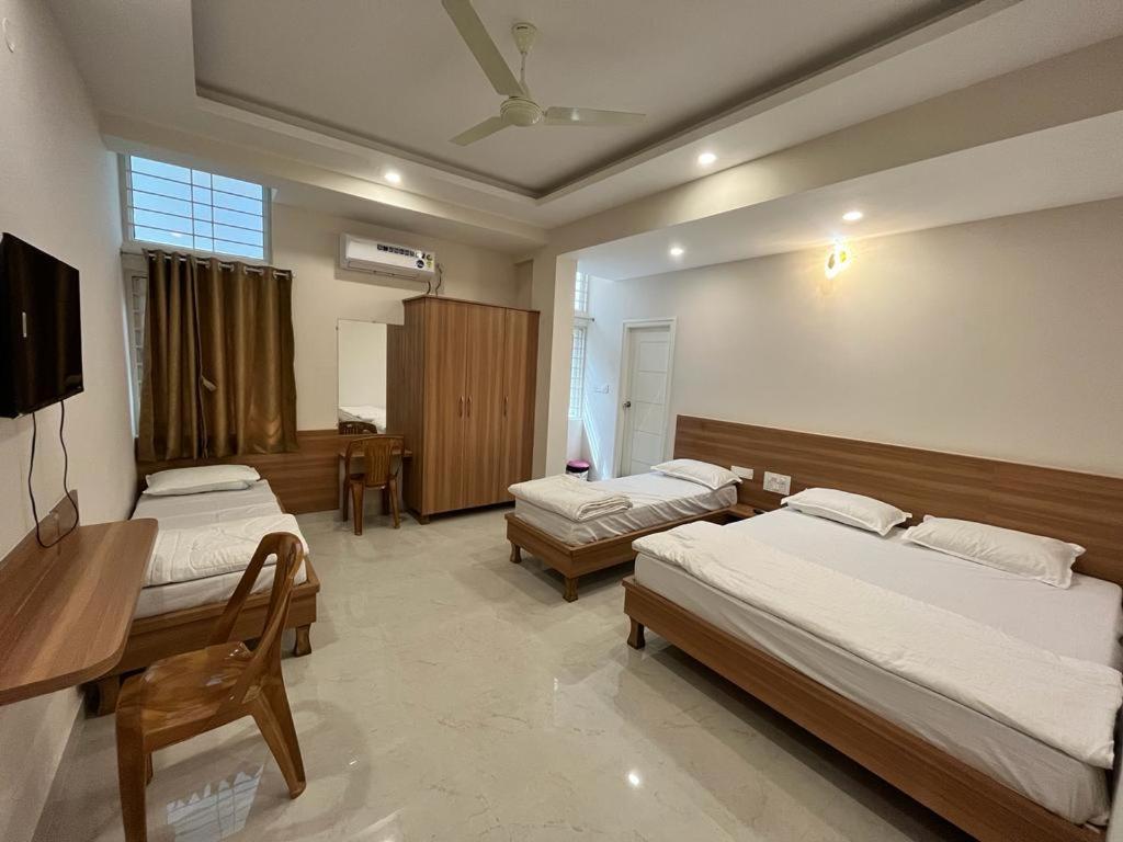 Seema Palace Inn 1 Km From Railwaystaion 마이소르 외부 사진
