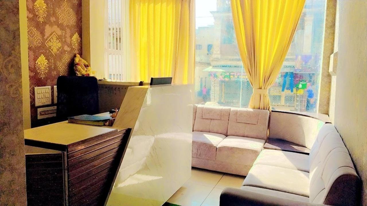 Seema Palace Inn 1 Km From Railwaystaion 마이소르 외부 사진